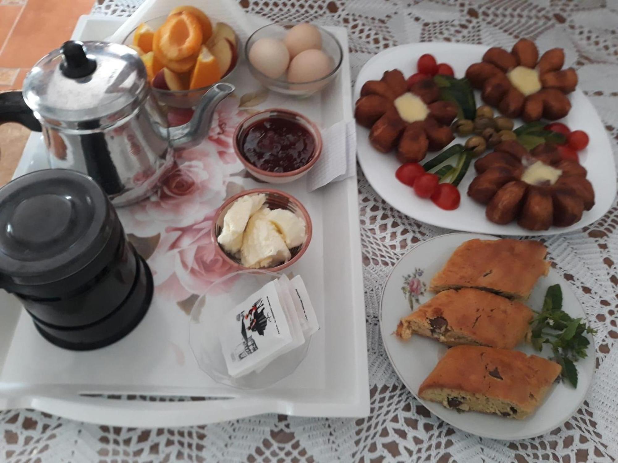 Guest House Narta فلورا المظهر الخارجي الصورة